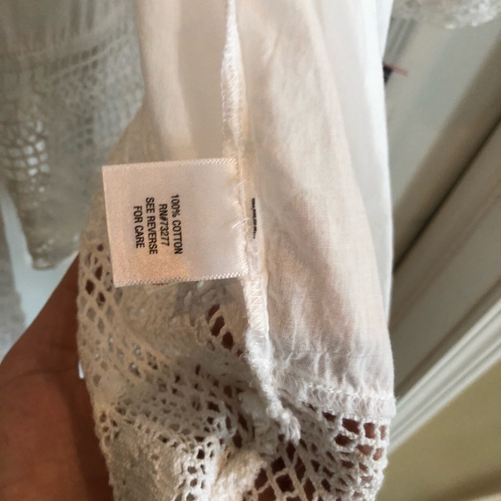 White crochet trim flyaway - Picture 7 of 8